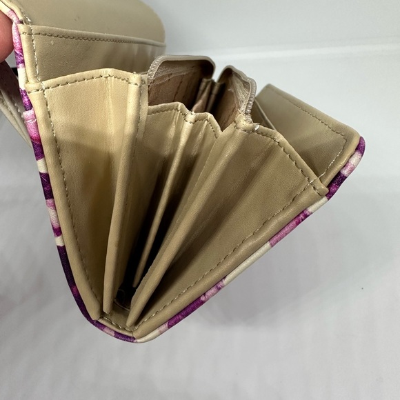 Purple & Cream Floral Leather Wallet By Marc New York - Picture 13 of 13